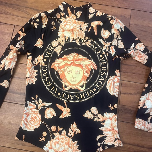 Versace Black and Orange Medusa Floral Top - Picture 4 of 8